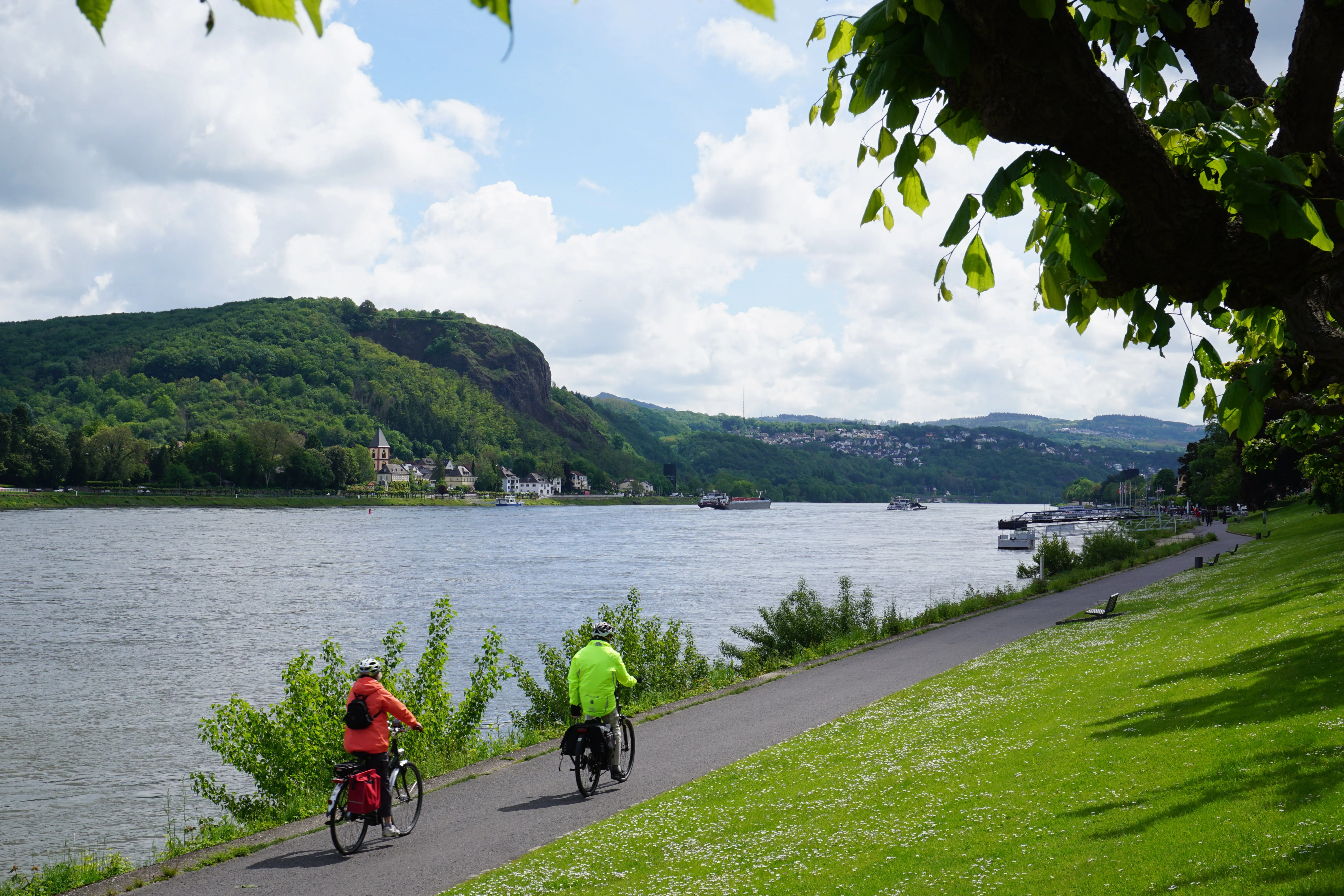 Wandern & Radwandern Wandern & Radwandern