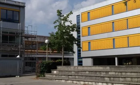 Klimaanpassung an Schulen & Kitas Klimaanpassung an Schulen & Kitas